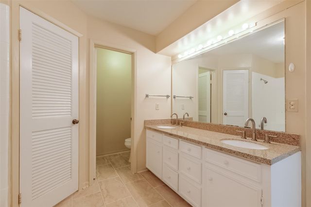 514 Shady Dale Drive, Stafford, TX 77477