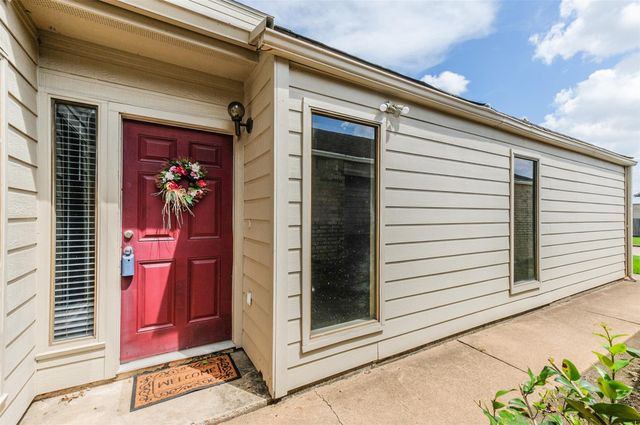 514 Shady Dale Drive, Stafford, TX 77477