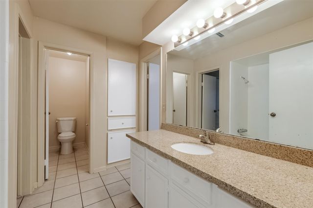 514 Shady Dale Drive, Stafford, TX 77477