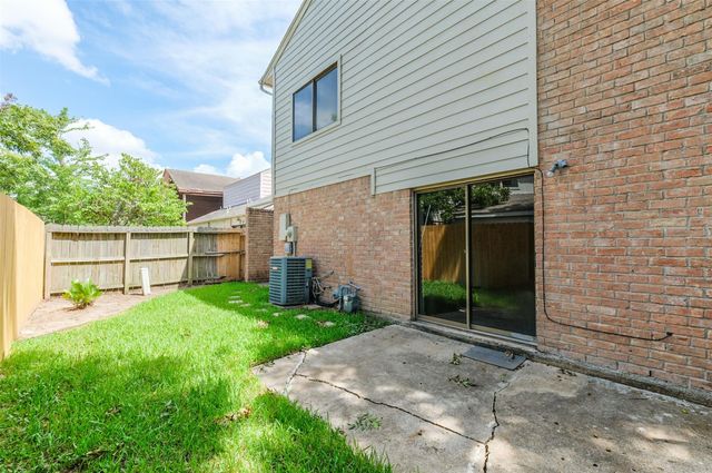 514 Shady Dale Drive, Stafford, TX 77477