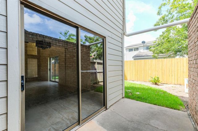 514 Shady Dale Drive, Stafford, TX 77477