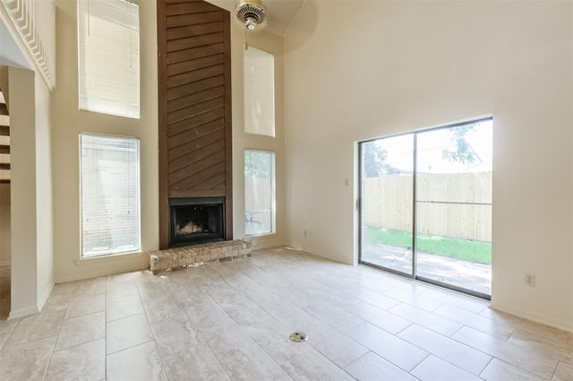 514 Shady Dale Drive, Stafford, TX 77477