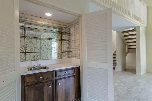 514 Shady Dale Drive, Stafford, TX 77477