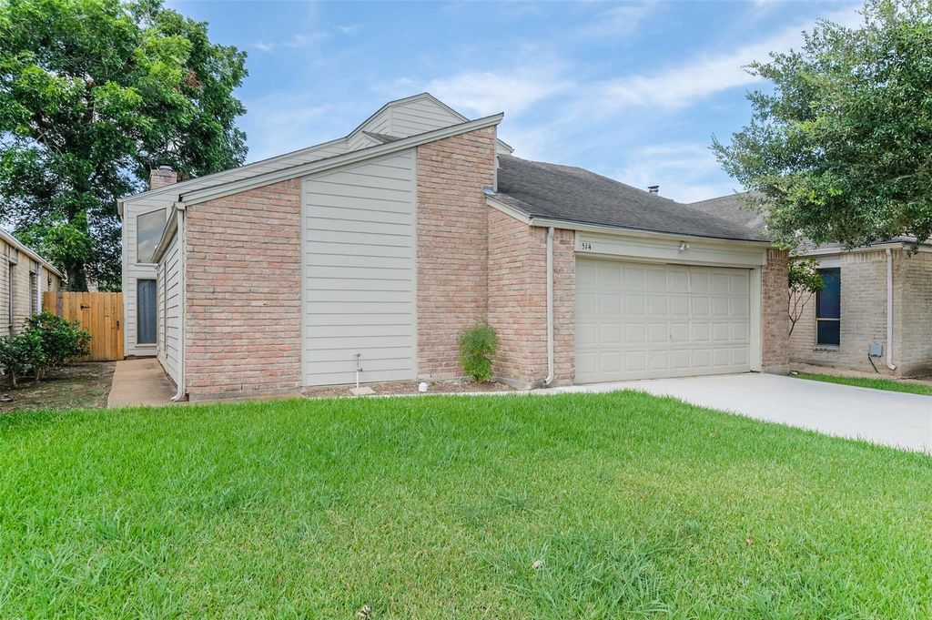 514 Shady Dale Drive, Stafford, TX 77477