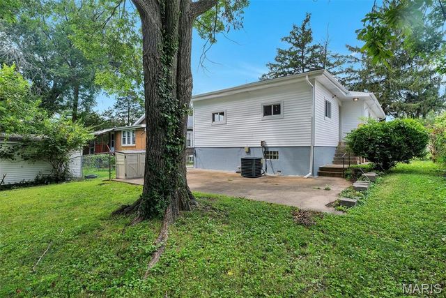 7530 Trenton Avenue, University City, MO 63130