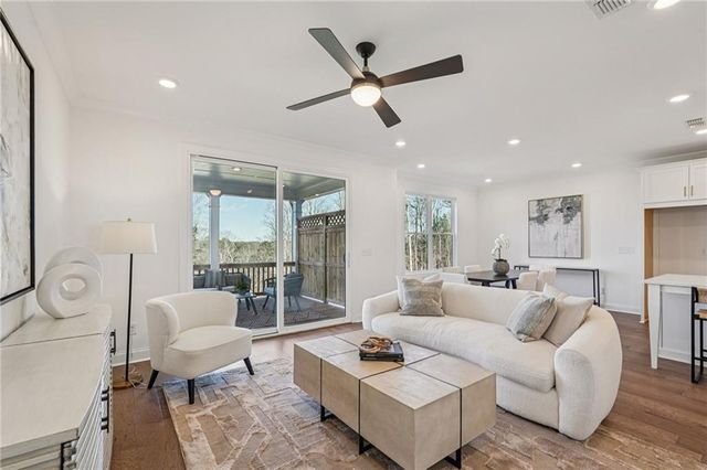 4304 Burton Bend Way 151, Buford, GA 30518