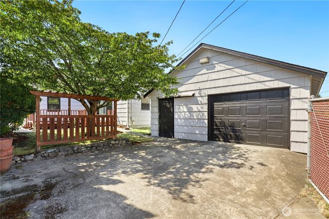 3313 N Gove Street, Tacoma, WA 98407