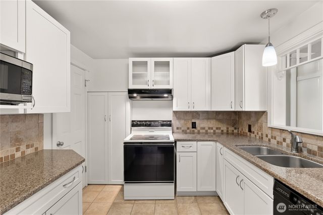 3313 N Gove Street, Tacoma, WA 98407