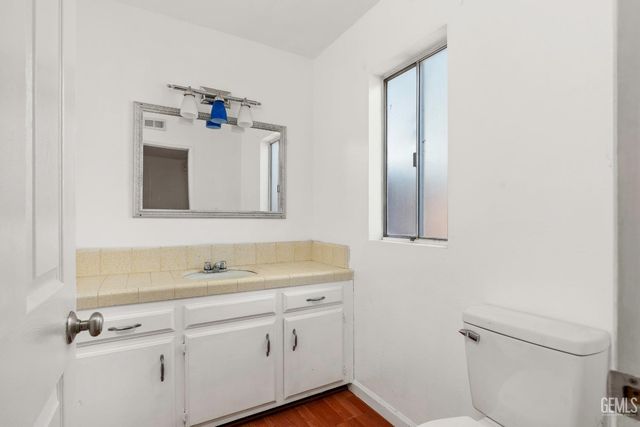 1401 Libra Court, Bakersfield, CA 93309