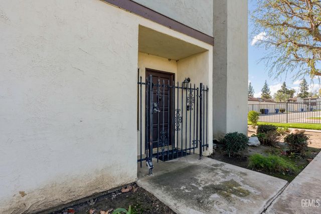 1401 Libra Court, Bakersfield, CA 93309