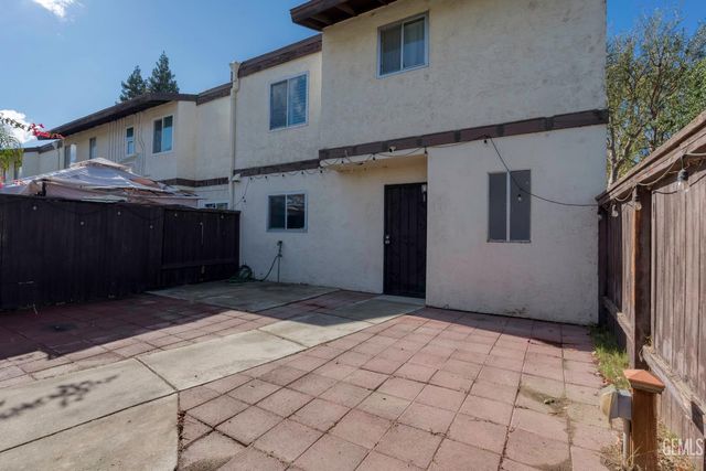 1401 Libra Court, Bakersfield, CA 93309
