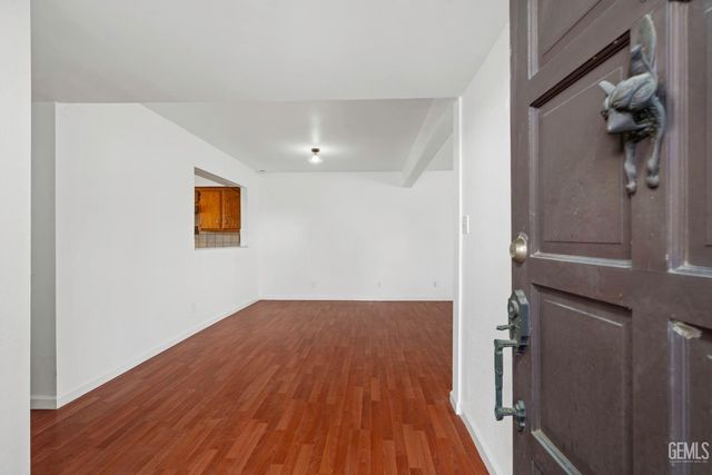 1401 Libra Court, Bakersfield, CA 93309