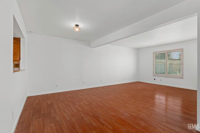 1401 Libra Court, Bakersfield, CA 93309