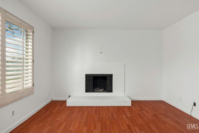 1401 Libra Court, Bakersfield, CA 93309