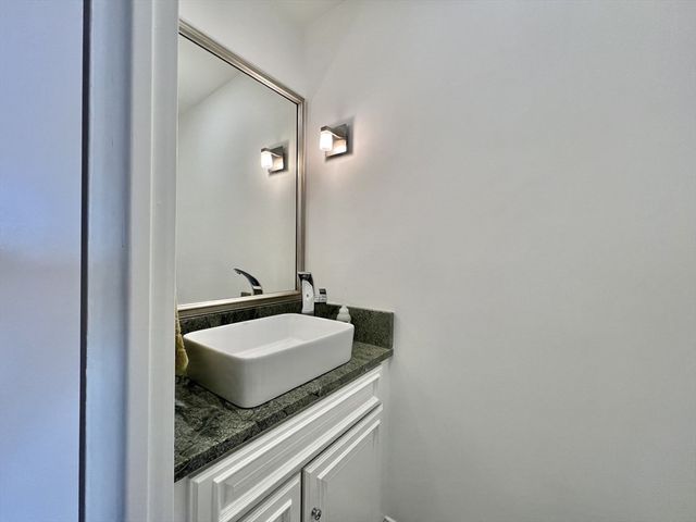 65 E India Row 23B, Boston, MA 02110