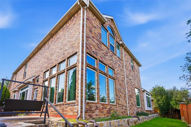 9024 Bottlebrush Lane, Irving, TX 75063