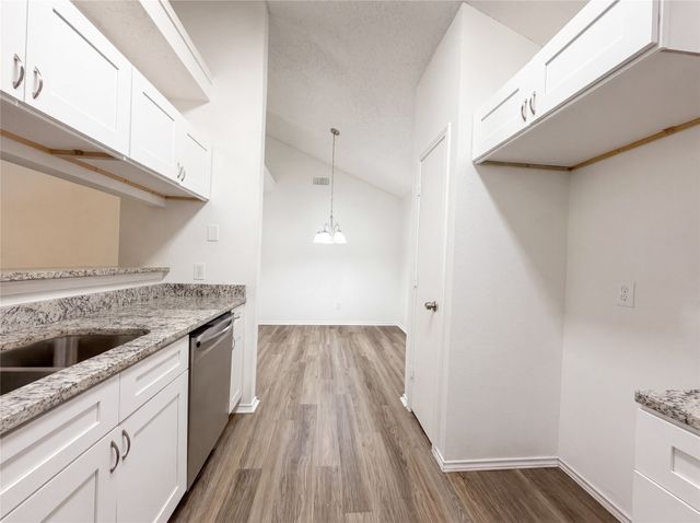 3628 Riverhead Drive, Arlington, TX 76015