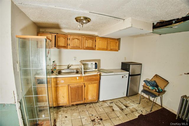 12222 Nellis Street, Springfield Gardens, NY 11413