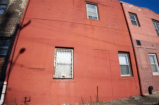 12222 Nellis Street, Springfield Gardens, NY 11413