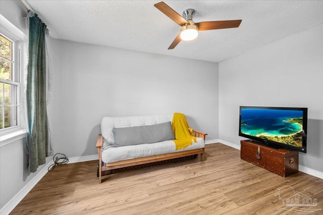 7010 Lake Joanne Dr, Pensacola, FL 32506