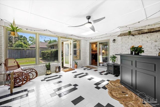 7010 Lake Joanne Dr, Pensacola, FL 32506