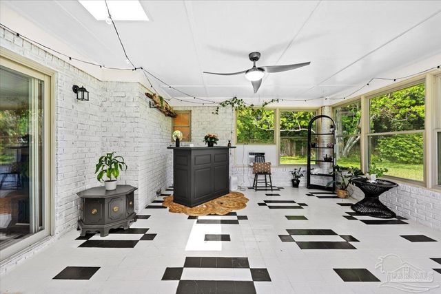 7010 Lake Joanne Dr, Pensacola, FL 32506