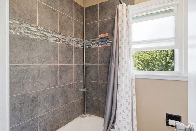 218 NW Arlan Drive, Ankeny, IA 50023