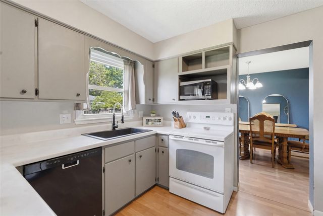 218 NW Arlan Drive, Ankeny, IA 50023