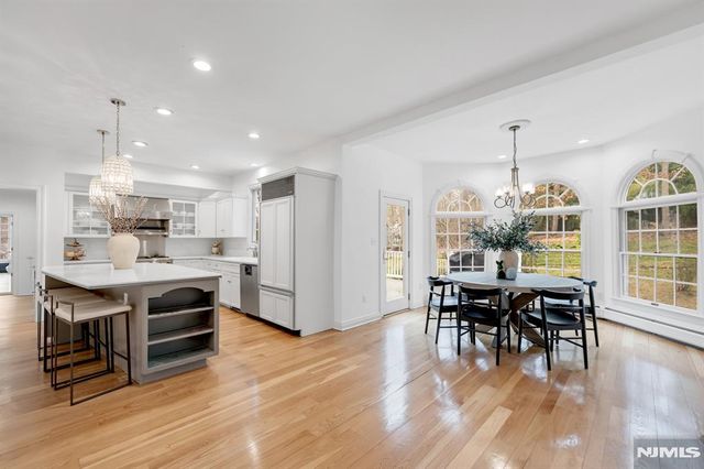 18 Sunflower Drive, Upper Saddle River, NJ 07458