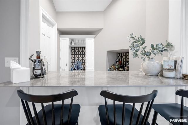 18 Sunflower Drive, Upper Saddle River, NJ 07458