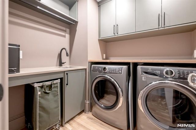 18 Sunflower Drive, Upper Saddle River, NJ 07458