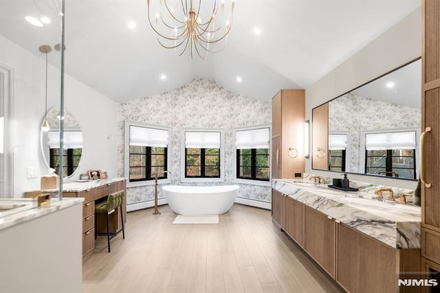 18 Sunflower Drive, Upper Saddle River, NJ 07458