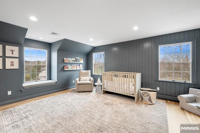 18 Sunflower Drive, Upper Saddle River, NJ 07458