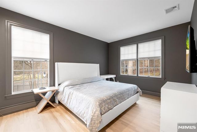 18 Sunflower Drive, Upper Saddle River, NJ 07458