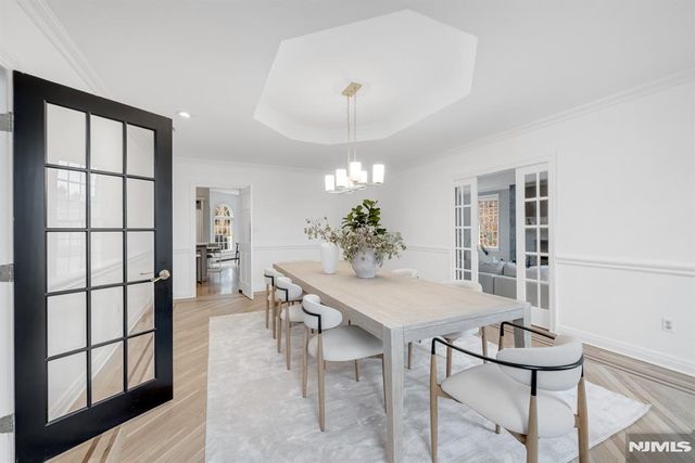 18 Sunflower Drive, Upper Saddle River, NJ 07458