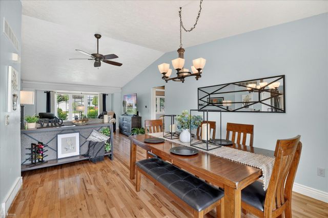 1012 Wood Court, Owosso, MI 48867