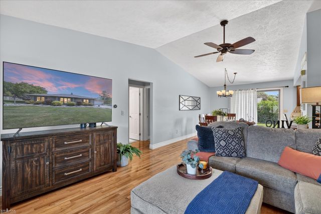 1012 Wood Court, Owosso, MI 48867
