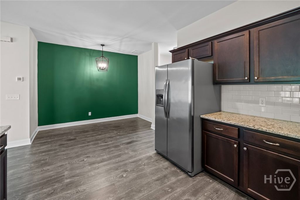 Image 11 of property listing at 147 Ainsdale Drive, Richmond Hill, GA 31324