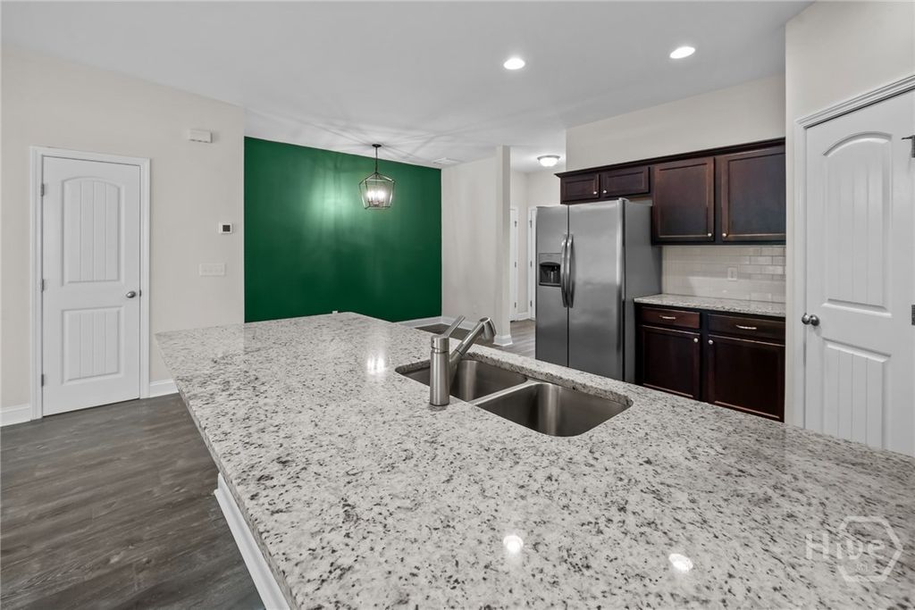 Image 7 of property listing at 147 Ainsdale Drive, Richmond Hill, GA 31324