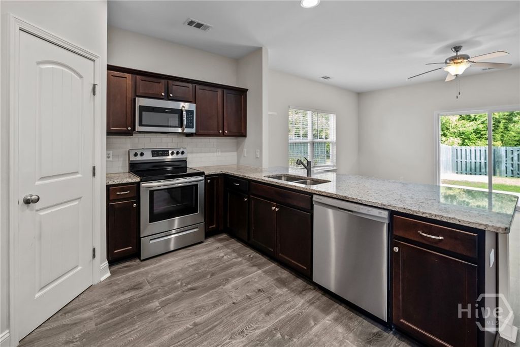 Image 9 of property listing at 147 Ainsdale Drive, Richmond Hill, GA 31324