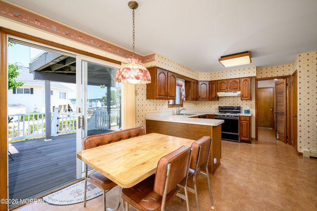 1 E Avalon Avenue, Ocean Gate, NJ 08740