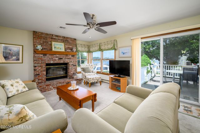 1 E Avalon Avenue, Ocean Gate, NJ 08740