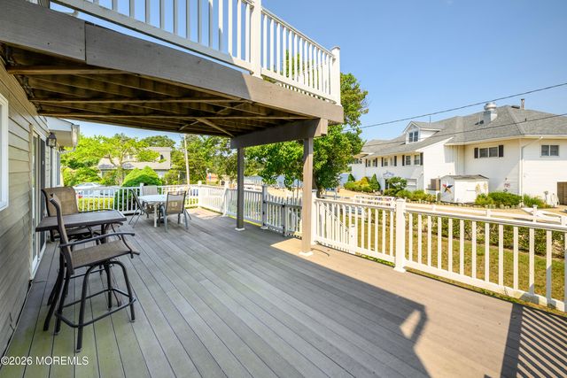 1 E Avalon Avenue, Ocean Gate, NJ 08740