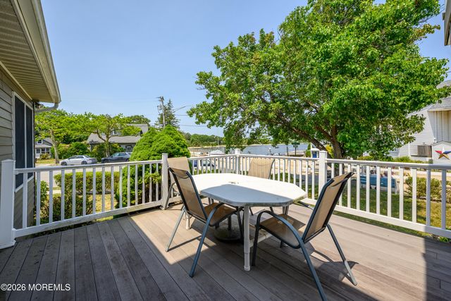 1 E Avalon Avenue, Ocean Gate, NJ 08740