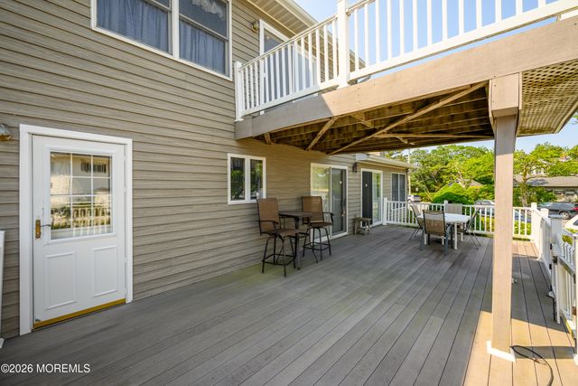 1 E Avalon Avenue, Ocean Gate, NJ 08740