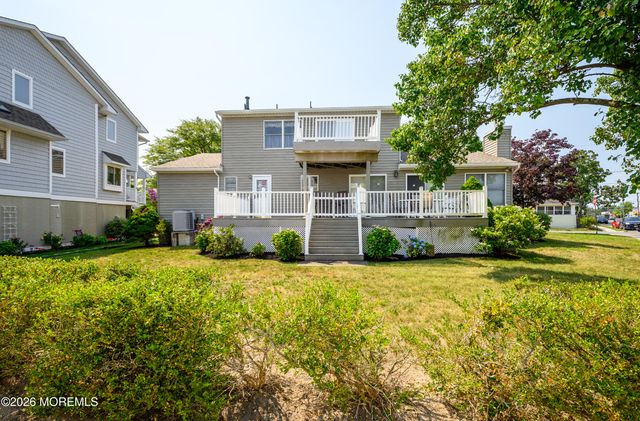 1 E Avalon Avenue, Ocean Gate, NJ 08740