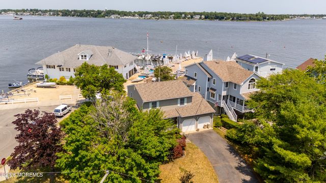 1 E Avalon Avenue, Ocean Gate, NJ 08740