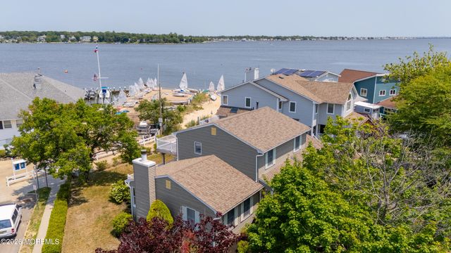 1 E Avalon Avenue, Ocean Gate, NJ 08740