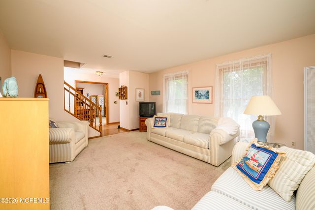 1 E Avalon Avenue, Ocean Gate, NJ 08740