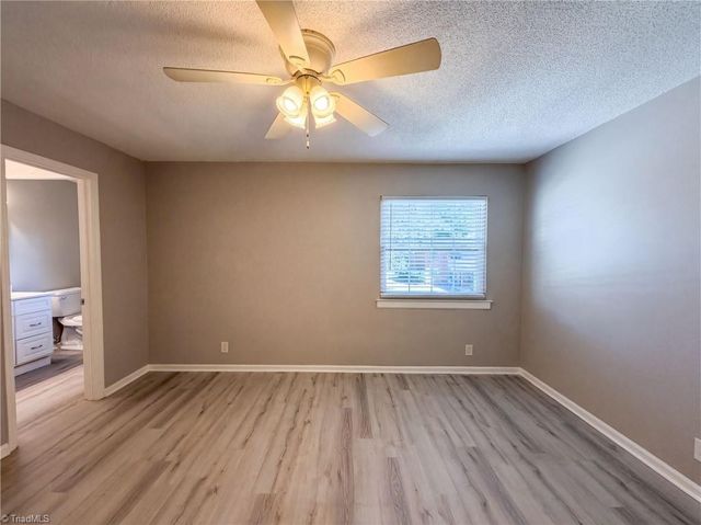 2219 Shadow Valley Road E, High Point, NC 27265